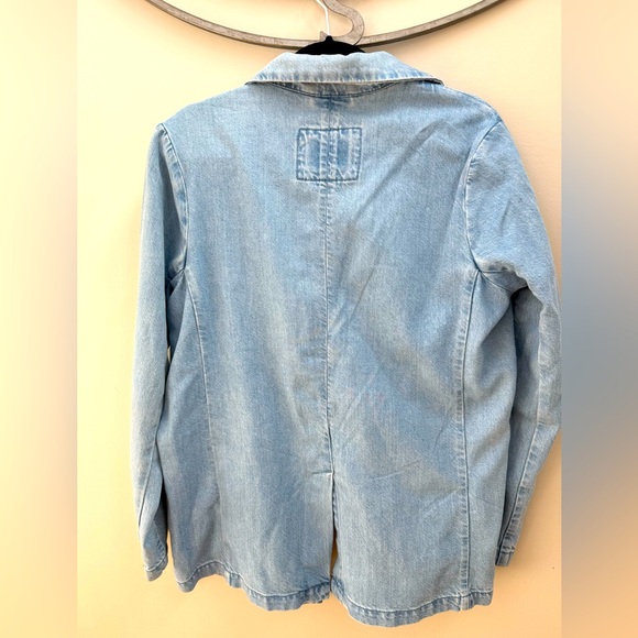 NWT, American Eagle Oversized Denim Blazer, Size Small - Picture 2 of 6